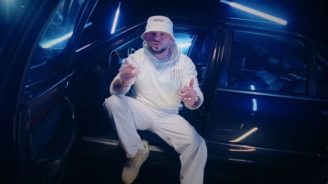 Mr Black Mask - Ona chce